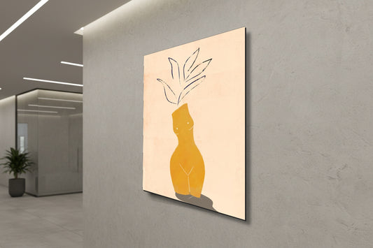 إلهة ذهبية: مزهرية أنثوية مجردة – لوحة جدارية عصرية بدون إطار