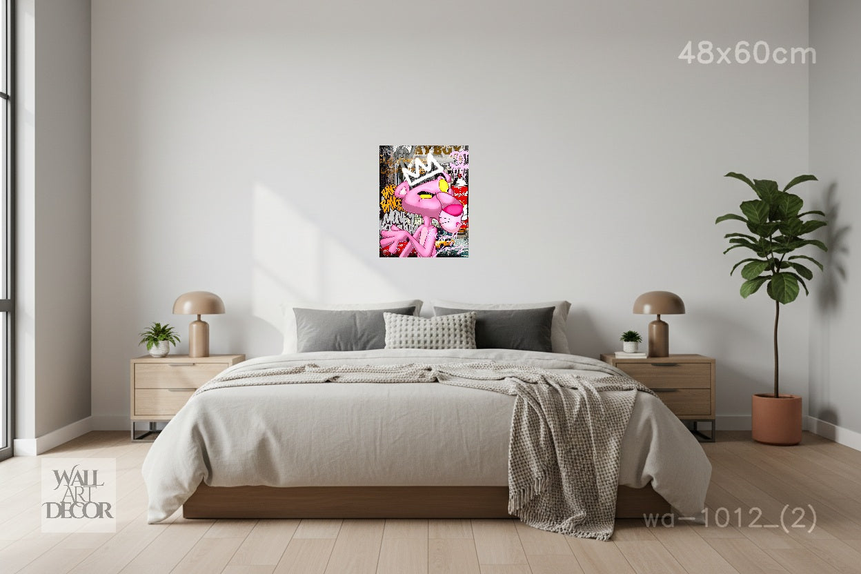 تاج الشوارع: فن الجرافيتي الحضري النمر الوردي – فن جداري حديث بدون إطار