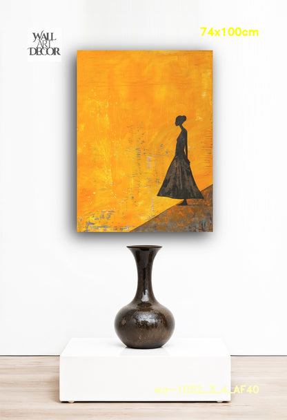 إشراقة العنبر: الصورة الظلية الذهبية – لوحة جدارية عصرية بدون إطار