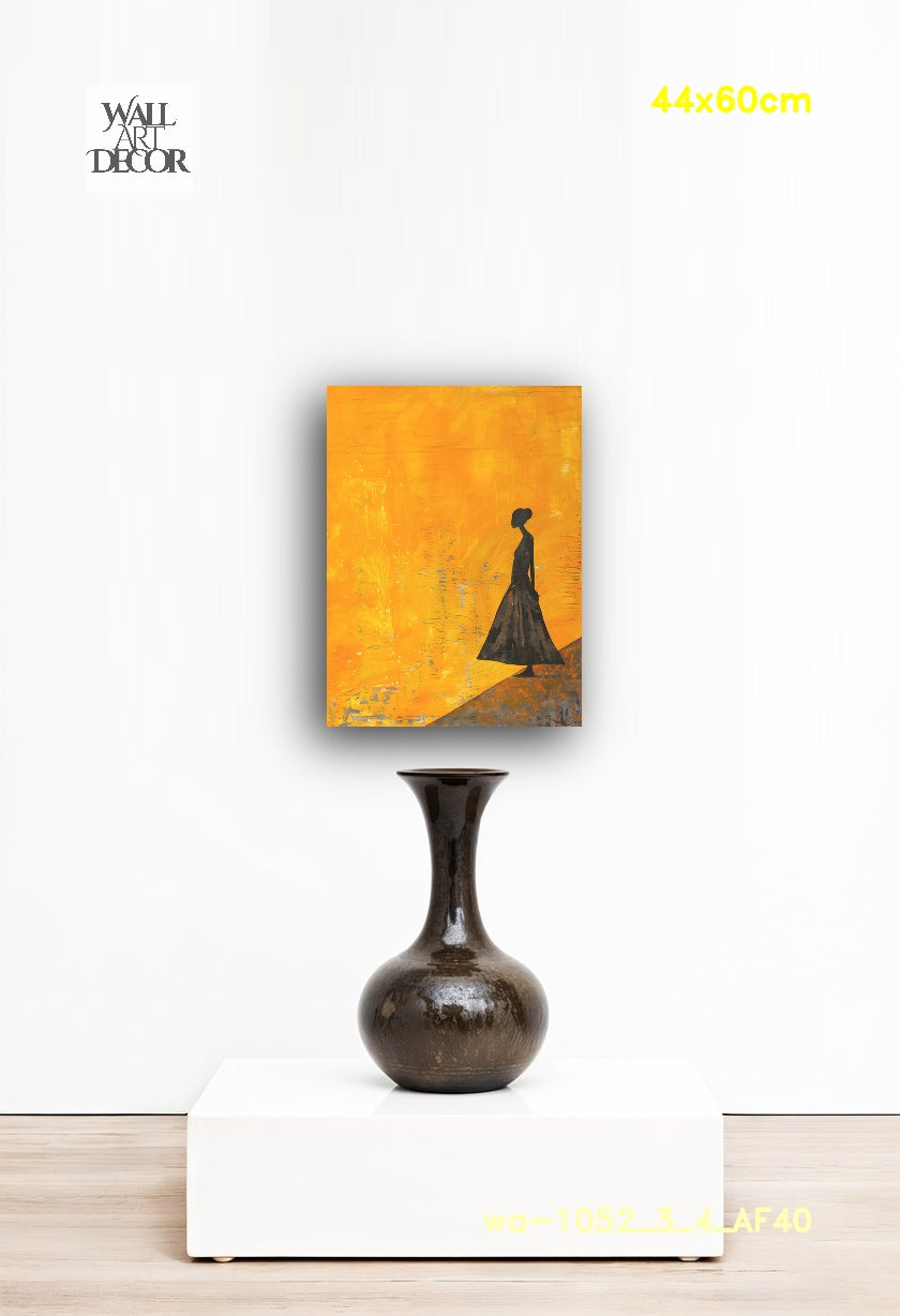 إشراقة العنبر: الصورة الظلية الذهبية – لوحة جدارية عصرية بدون إطار