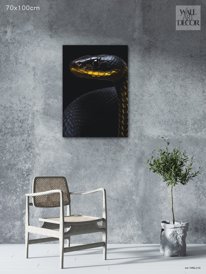 السم الذهبي: صورة ثعبانية منتصف الليل – لوحة جدارية حديثة بدون إطار