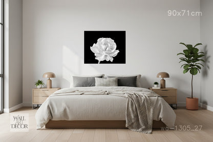 زهرة أحادية اللون: وردة بيضاء على حجر السج - لوحة جدارية عصرية بدون إطار